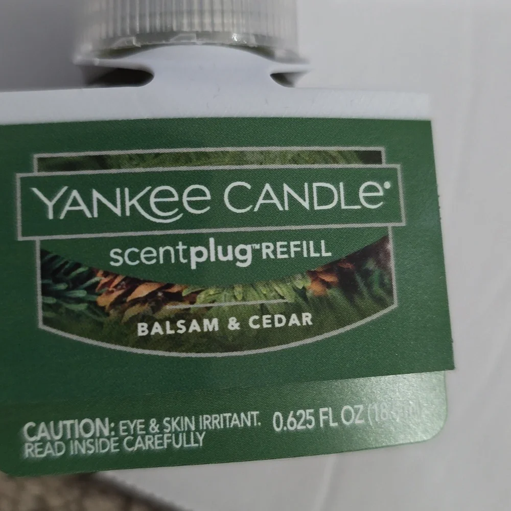 Yankee Candle ScentPlug Refill - Balsam & Cedar - Picture 4 of 4